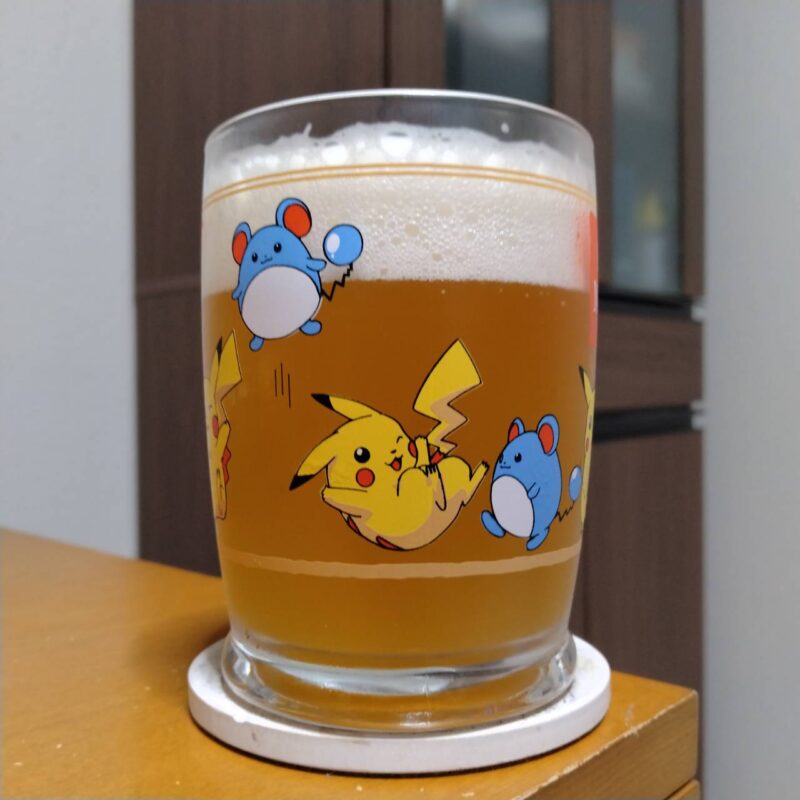 グラスに注いだファミリーマート限定サントリーワールドクラフト無濾過ホワイトビール(その2)