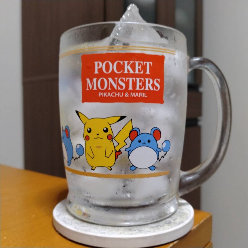 グラスに注いだファミリーマート限定三和酒類iichiko爽和ハイボール(その3)