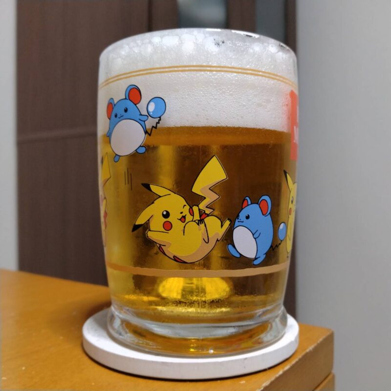 グラスに注いだホランディア・プレミアム・ビール(その2)