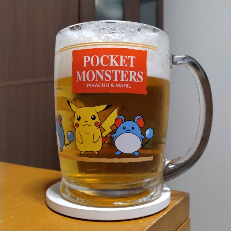 グラスに注いだホランディア・プレミアム・ビール(その3)