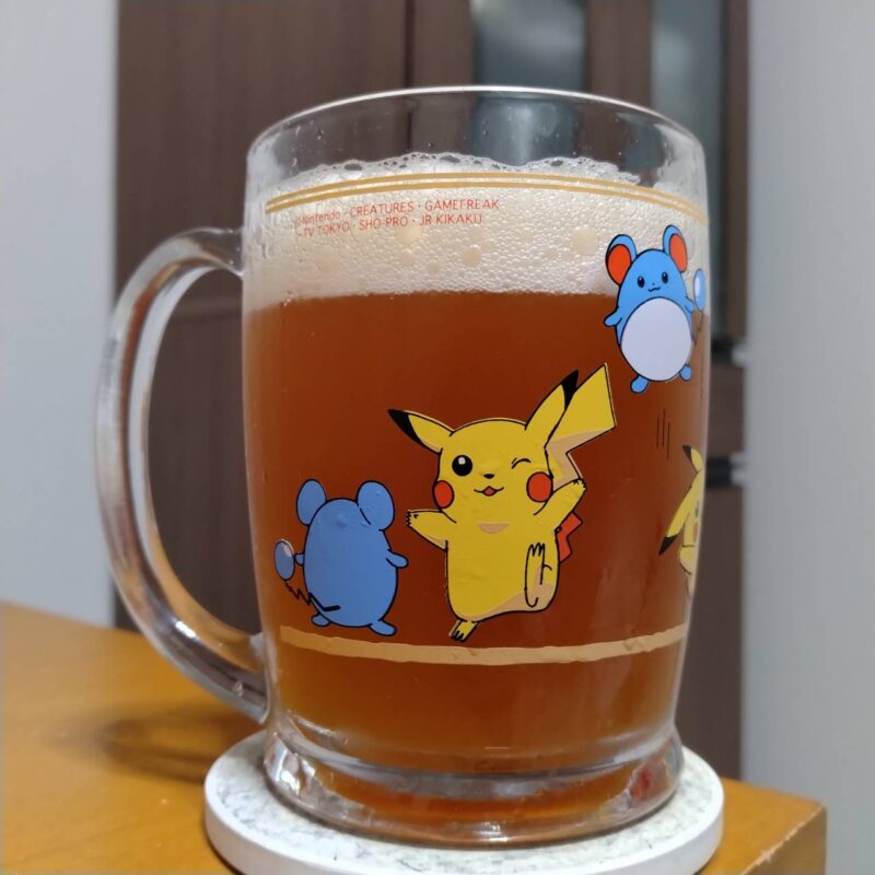 グラスに注いだバラデン L'IPPA(イッパ)缶(その1)
