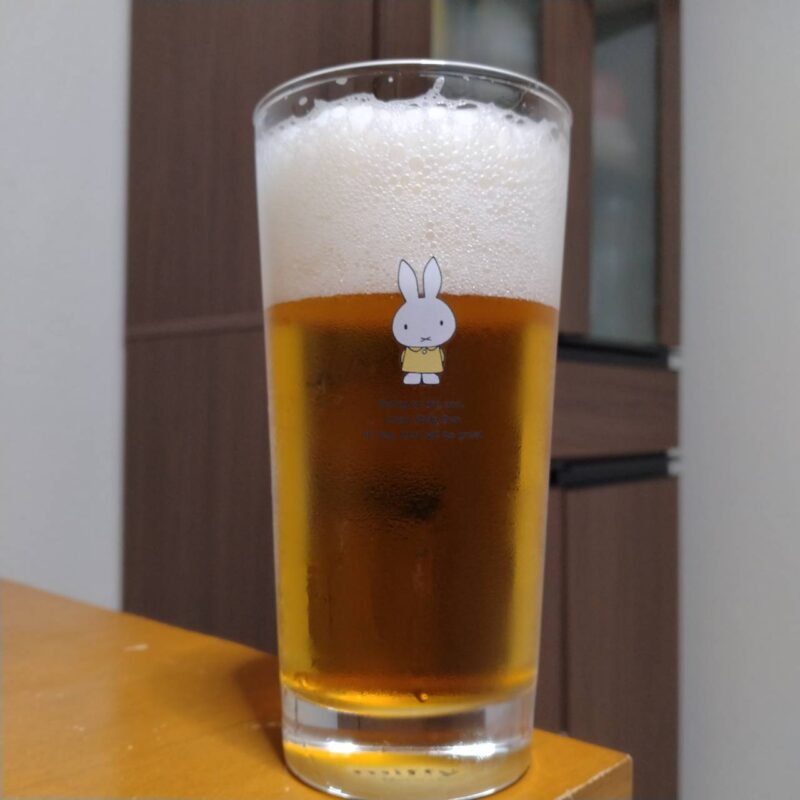 グラスに注いだ サッポロ「ヱビスビール荒木飛呂彦描き下ろしデザイン缶」第2弾