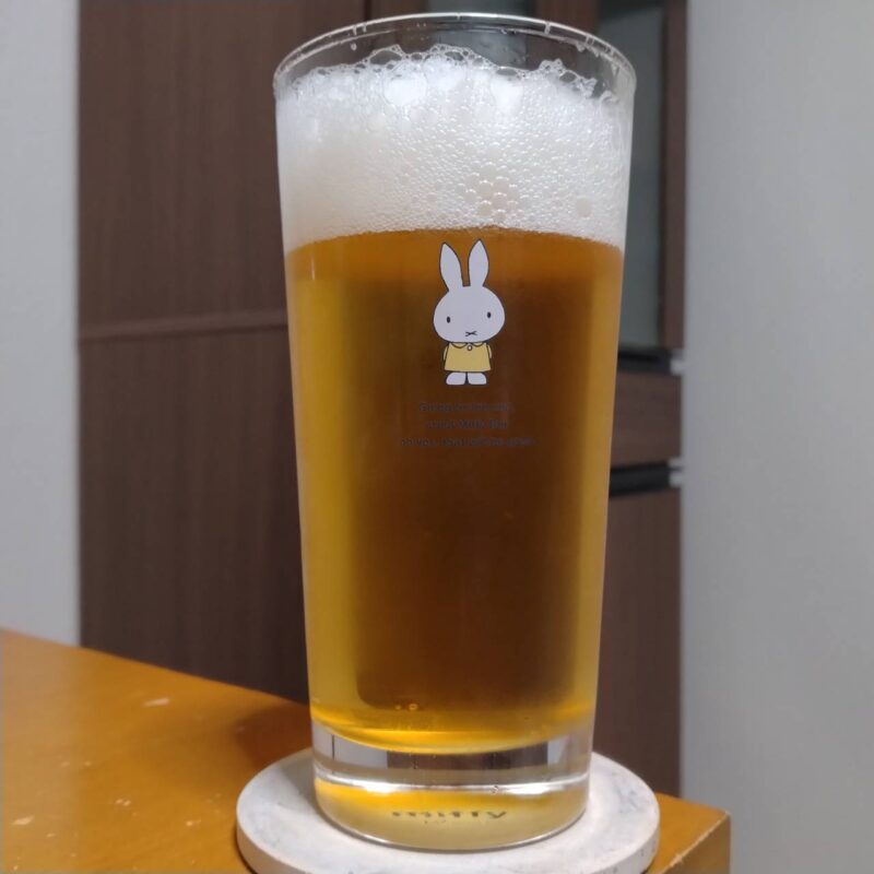 グラスに注いだアサヒスパイスビール