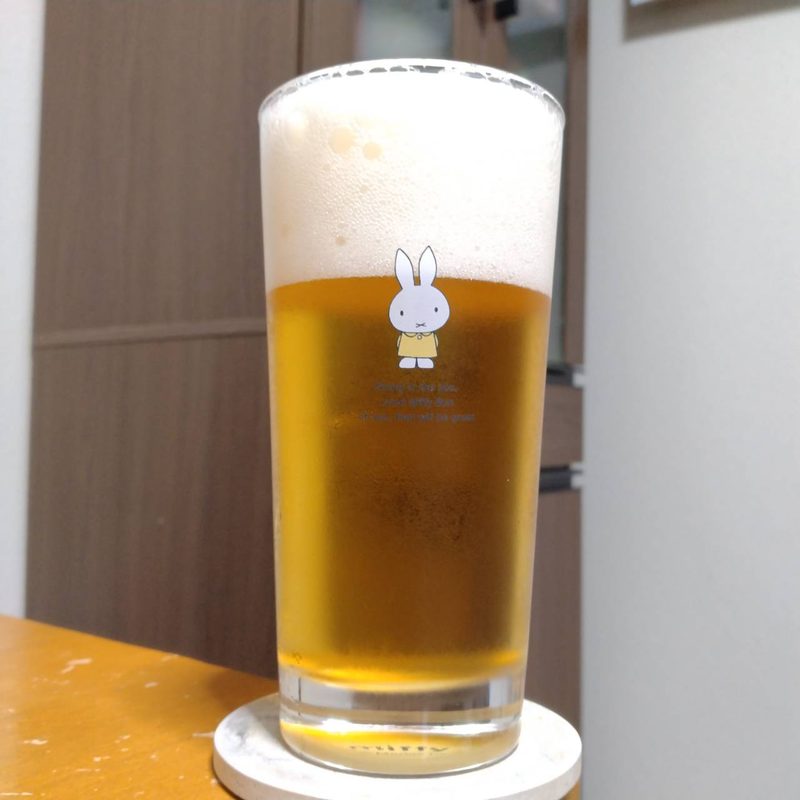 グラスに注いだキリン一番搾り生ビール